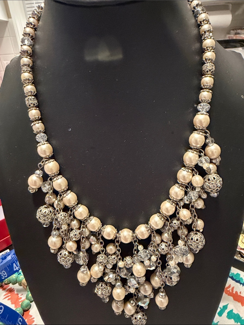 Elegant Pearl and Crystal Statement Necklace15”-18” extender